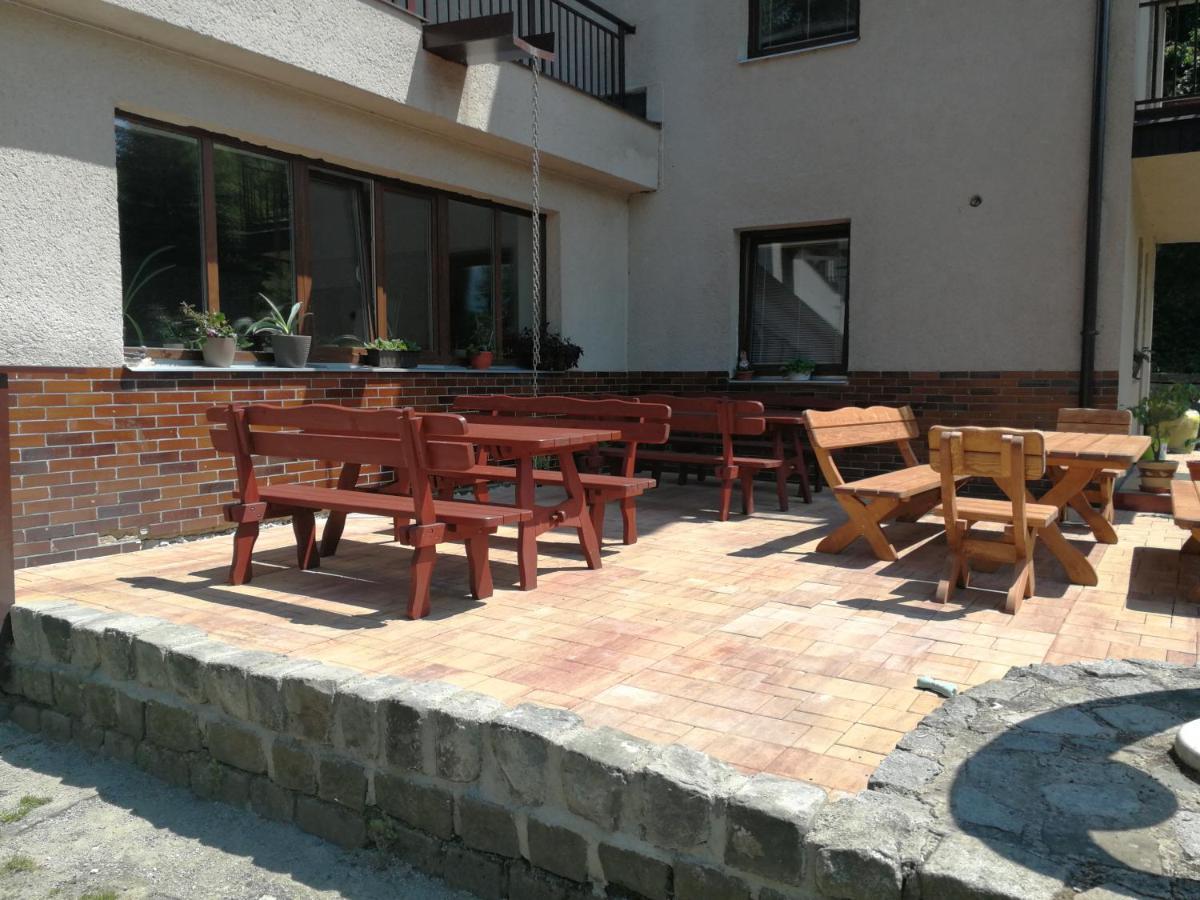 Penzion U Kluju Vestin Extérieur photo