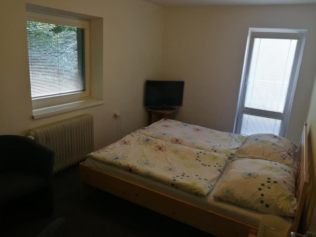 Penzion U Kluju Vestin Extérieur photo